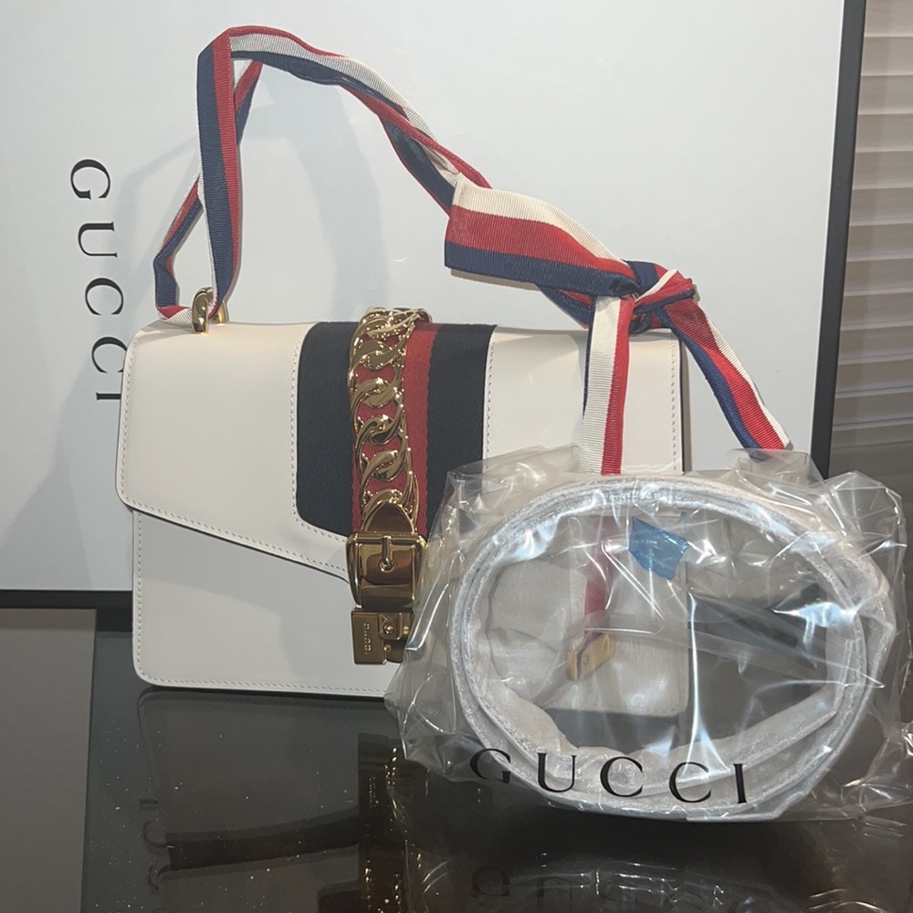 Gucci Sylvie handbag - Picture 8 of 16